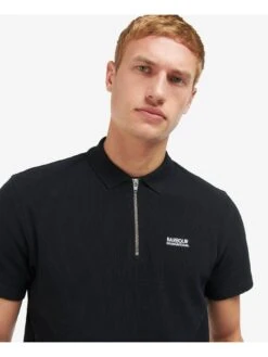 Barbour International Gauge Polo Shirt - Black -Barbou Clothing Shop VCB41 SQ4 0000000004 BLACK MDd
