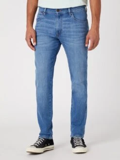 Wrangler River Tapered Fit Jeans - Blue
