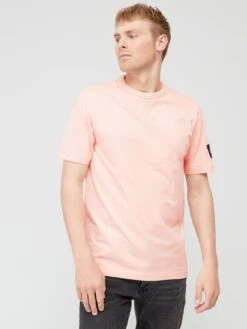 Calvin Klein Jeans Badge Regular Fit Tee - Pink