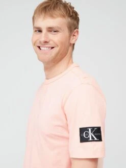 Calvin Klein Jeans Badge Regular Fit Tee - Pink -Barbou Clothing Shop VGYUY SQ4 0000000063 PINK MDd
