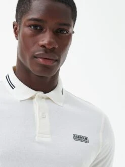 Barbour International Essential Tipped Polo Shirt - Off White 8 Barbour International Essential Tipped Polo Shirt - Off White -Barbou Clothing Shop VJGNZ SQ4 0000000067 CREAM MDd