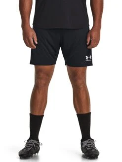 UNDER ARMOUR Challenger Shorts - Black
