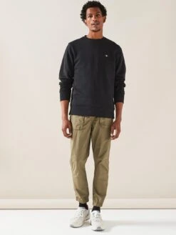 GANT Regular Fit Shield C-Neck Sweat -Barbou Clothing Shop VM4RA SQ6 0000000004 BLACK MDd2
